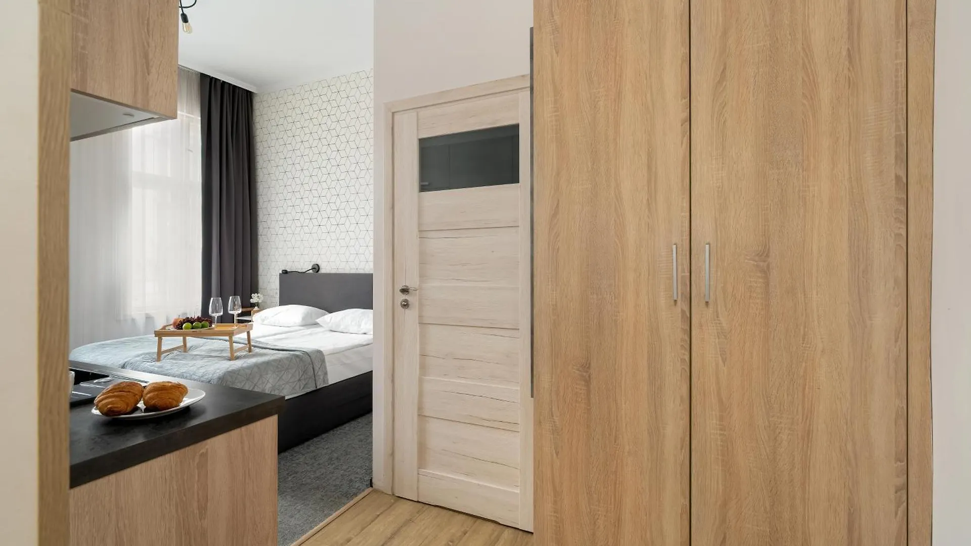 Very Berry - Glogowska 39-5 - Apartamenty Targowe, Self Check In 24H Poznaň