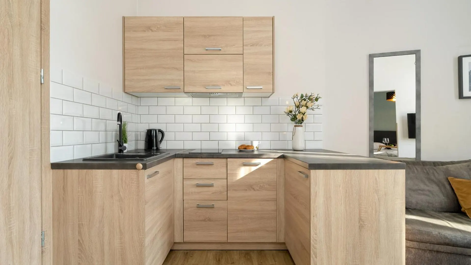 Very Berry - Glogowska 39-5 - Apartamenty Targowe, Self Check In 24H Poznaň 0*,